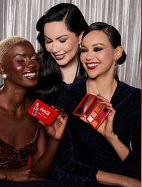 Paleta de sombras Refresh Yourself Bruna Tavares e coca-cola
