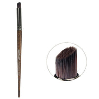 Pincel M123 profissional chanfrado para corretivo Macrilan – Linha Madeira